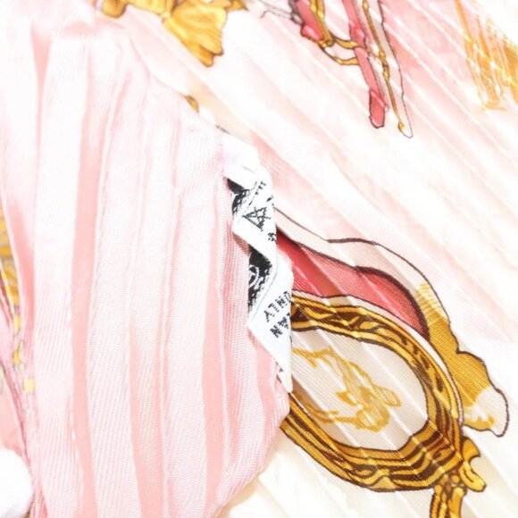 HERMES Pleated Carre 90 Scarf ""Traineaux et glifsades"" Silk Pink Auth - Picture 12 of 16